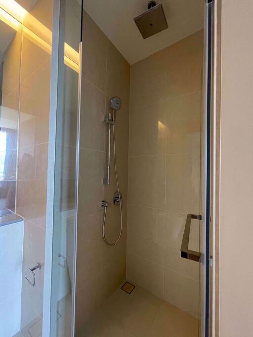 2 bed Condo in The ESSE Asoke Khlong Toei Nuea Sub District C013730