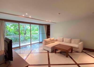 2 bed Condo in Baan Thirapa Thungmahamek Sub District C013725