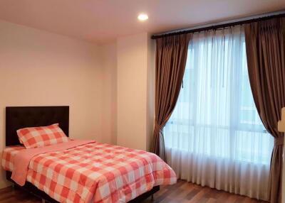 2 bed Condo in The Silk Phaholyothin-Aree 2 Samsennai Sub District C013723