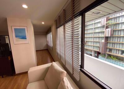 2 bed Condo in Regent Royal Place 2 Lumphini Sub District C013700