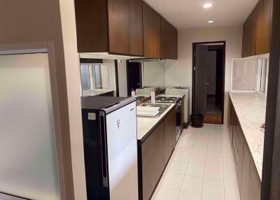 2 bed Condo in Regent Royal Place 2 Lumphini Sub District C013700