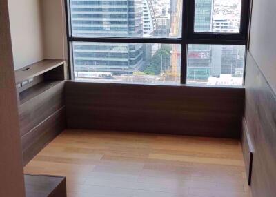 2 bed Condo in The Address Sathorn Silom Sub District C013676