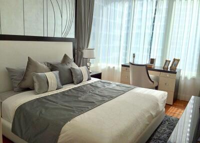 2 bed Condo in Q Langsuan Lumphini Sub District C013666