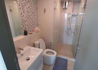 2 bed Condo in Life Ratchadapisek Huai Khwang Sub District C013655