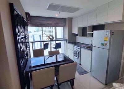 2 bed Condo in Life Ratchadapisek Huai Khwang Sub District C013655