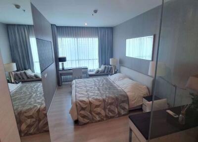 2 bed Condo in Life Ratchadapisek Huai Khwang Sub District C013655