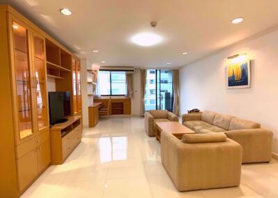 2 bed Condo in Supalai Place Condominium Khlong Tan Nuea Sub District C013636