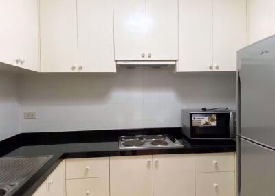 2 bed Condo in Supalai Place Condominium Khlong Tan Nuea Sub District C013636