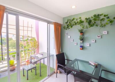 2 bed Condo in Baan Sabai Rama 4 Thungmahamek Sub District C013613