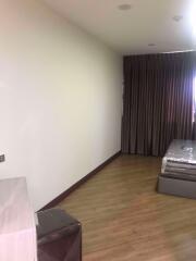 2 bed Condo in Central City East Tower Bang Na Sub District C013604