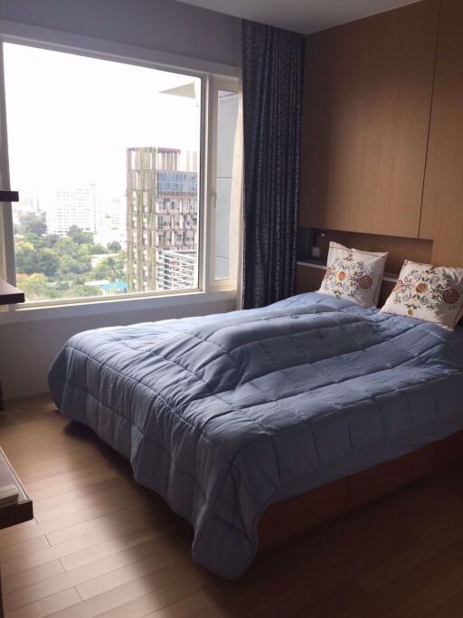 2 bed Condo in Siri at Sukhumvit Phra Khanong Sub District C013593