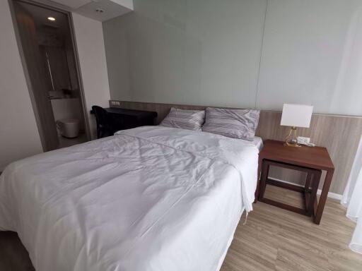 2 bed Condo in Siamese Surawong Si Phraya Sub District C013590