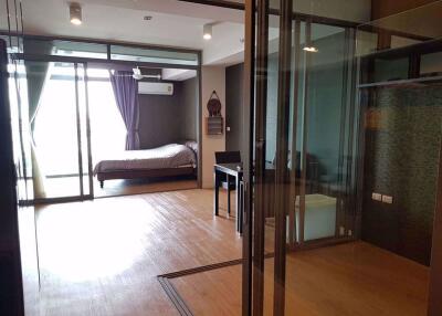 1 bed Condo in Siamese Surawong Si Phraya Sub District C013589