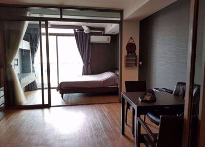 1 bed Condo in Siamese Surawong Si Phraya Sub District C013589