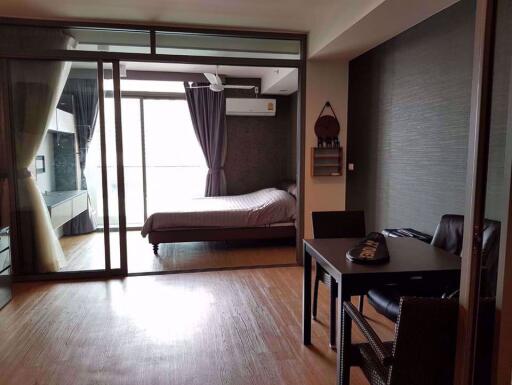 1 bed Condo in Siamese Surawong Si Phraya Sub District C013589