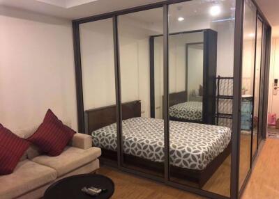 1 bed Condo in Siamese Surawong Si Phraya Sub District C013587