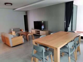 3 bed Condo in Lily House Khlong Toei Nuea Sub District C013582