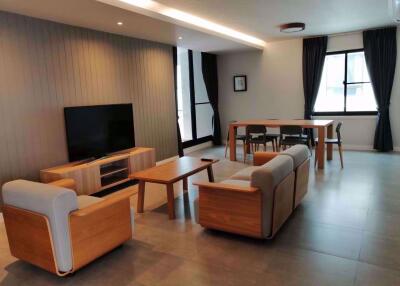 3 bed Condo in Lily House Khlong Toei Nuea Sub District C013582