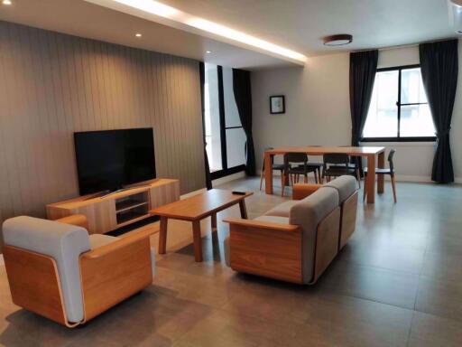 3 bed Condo in Lily House Khlong Toei Nuea Sub District C013582