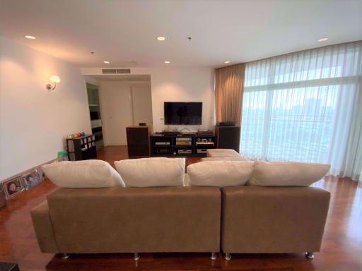 3 bed Condo in Chatrium Residence Riverside Wat Phraya Krai Sub District C013571