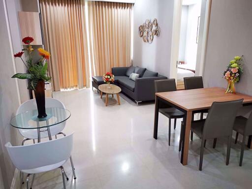 2 bed Condo in Q Langsuan Lumphini Sub District C013569