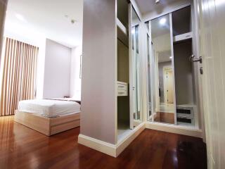 2 bed Condo in Q Langsuan Lumphini Sub District C013569