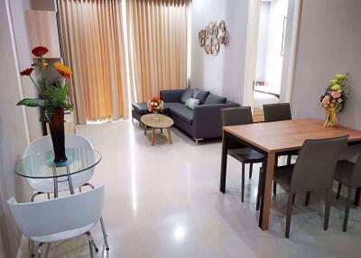 2 bed Condo in Q Langsuan Lumphini Sub District C013569