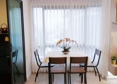 2 bed Condo in Metro Luxe Paholyothin-Sutthisan Samsennai Sub District C013535