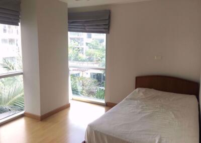 2 bed Condo in Resorta Yen - akat Chong Nonsi Sub District C013506