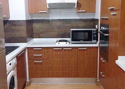 2 bed Condo in Resorta Yen - akat Chong Nonsi Sub District C013506