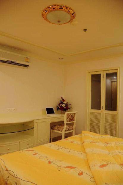 2 bed Condo in Asoke Place Khlong Toei Nuea Sub District C013505