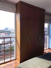 2 bed Condo in Ideo Mix Phaholyothin Samsennai Sub District C013476