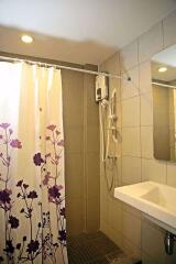 Studio bed Condo in Elio Del Ray Bangchak Sub District C013472