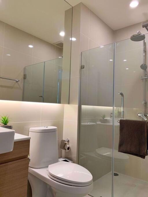 2 bed Condo in Noble Revolve Ratchada Huai Khwang Sub District C013466