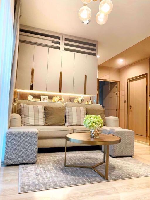 2 bed Condo in Noble Revolve Ratchada Huai Khwang Sub District C013466