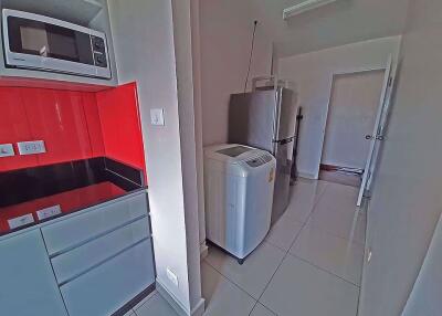 2 bed Condo in Areesamphan Park Samsennai Sub District C013465