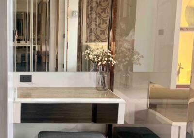 1 bed Condo in State Tower Silom Sub District C013462