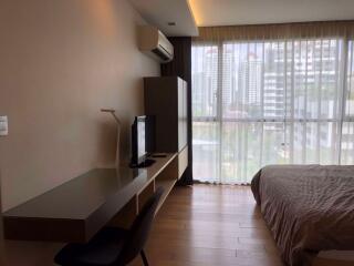 2 bed Condo in Via Botani Khlong Tan Nuea Sub District C013447