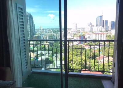 2 bed Condo in The Crest Sukhumvit 34 Khlongtan Sub District C013446