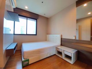 2 bed Condo in The Address Sathorn Silom Sub District C013433