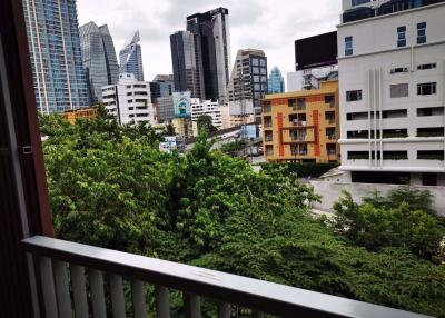 1 bed Condo in Focus Ploenchit Khlong Tan Nuea Sub District C013419