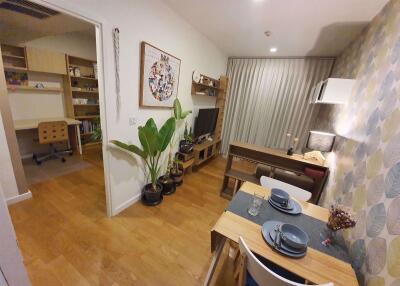 1 bed Condo in Condolette Light Convent Silom Sub District C013412