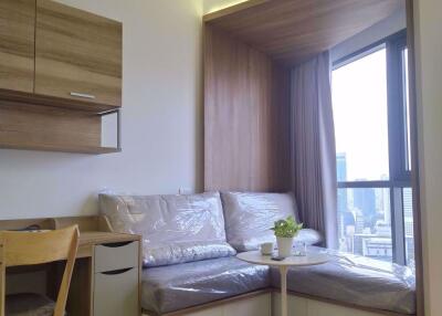 1 bed Condo in Triple Y Residence Wang Mai Sub District C013368