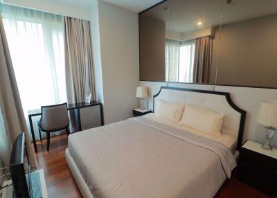 2 bed Condo in Q Langsuan Lumphini Sub District C013366