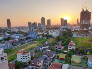 2 bed Condo in Lumpini Ville Sukhumvit 77 2 Suanluang Sub District C013363