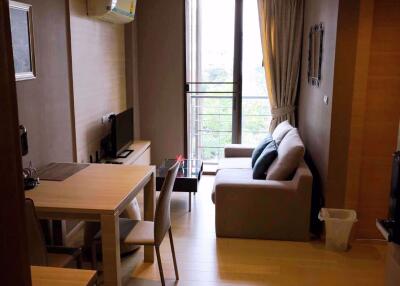 1 bed Condo in Klass Condo Silom Silom Sub District C013359