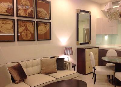 2 bed Condo in Q Langsuan Lumphini Sub District C013316