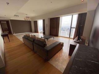 3 bed Condo in The Met Thungmahamek Sub District C013315