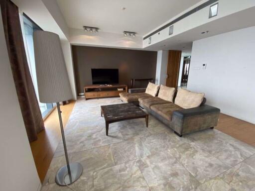 3 bed Condo in The Met Thungmahamek Sub District C013315