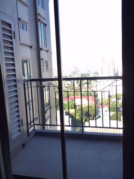 1 bed Condo in The Crest Sukhumvit 34 Khlongtan Sub District C013312